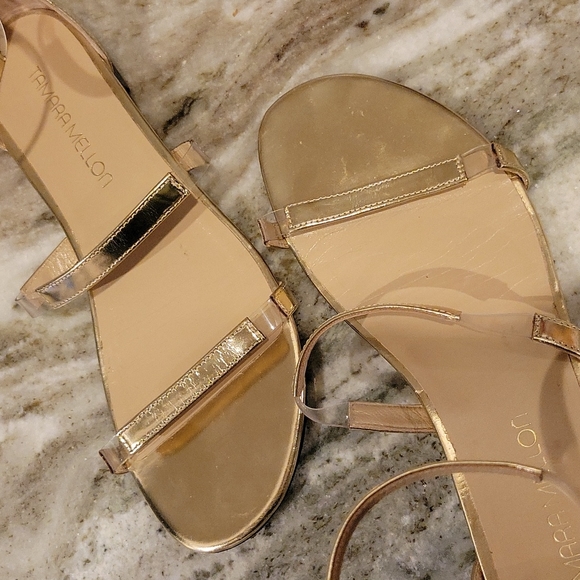 Tamara Mellon flat gold strap sandal with clear strap - Picture 9 of 10